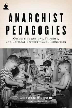 Large anarchist pedagogies scaled
